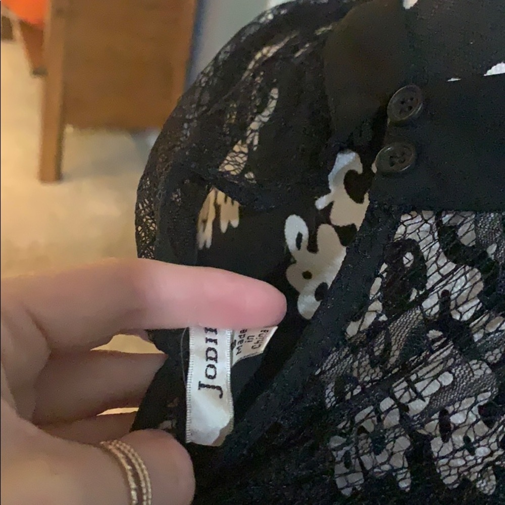 Black Blouse - Picture 5 of 5